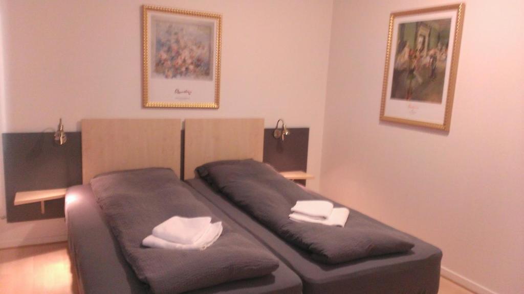 62N Guesthouse - City Center Torshavn Room photo